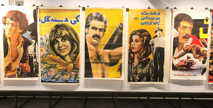 نمایشگاه پلاکارت افتتاح شد.